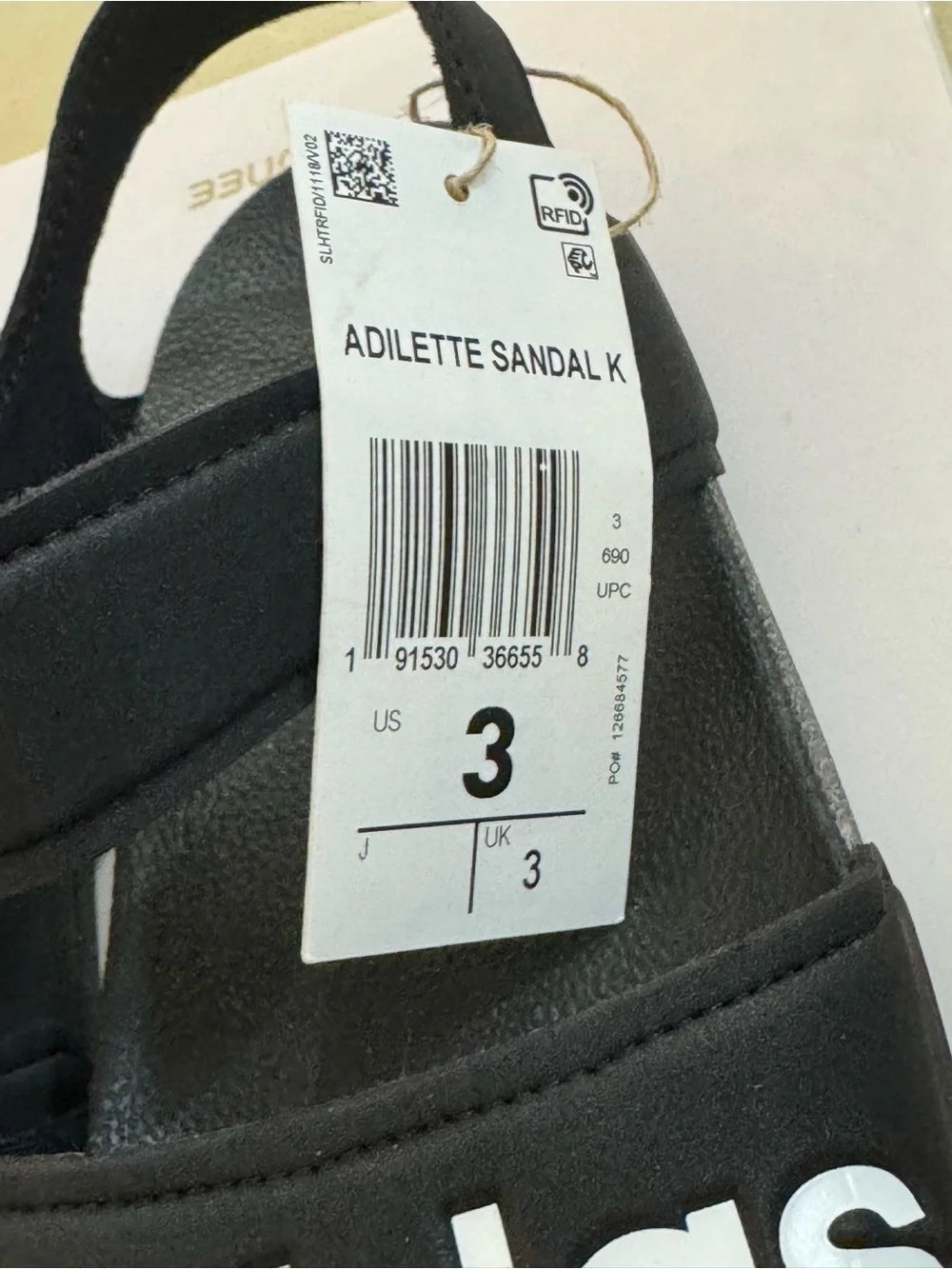 Adidas Kids Sz. 3